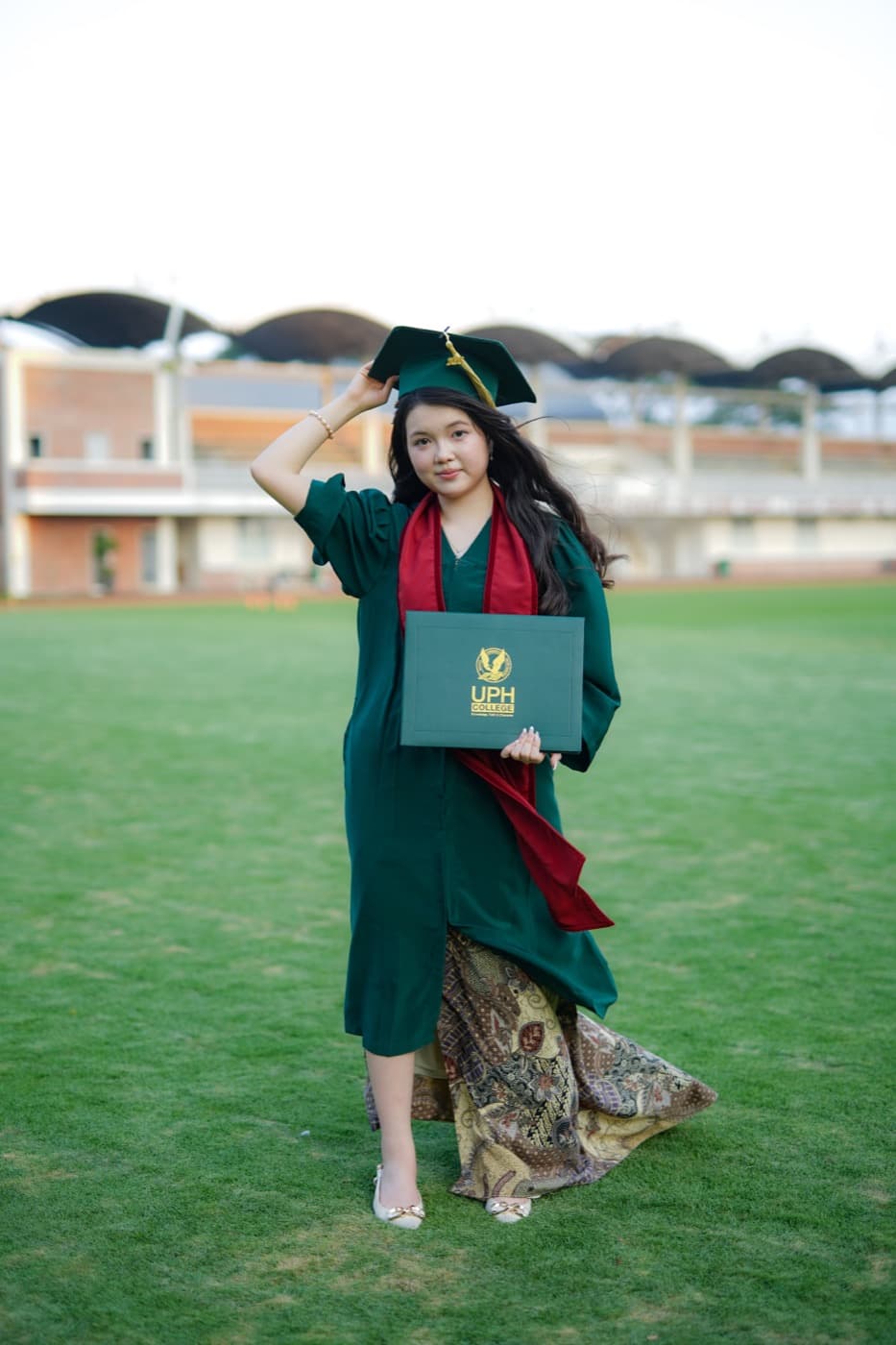 Graduation photography by Jia Photography, clean graduation photography session in Jabodetabek
