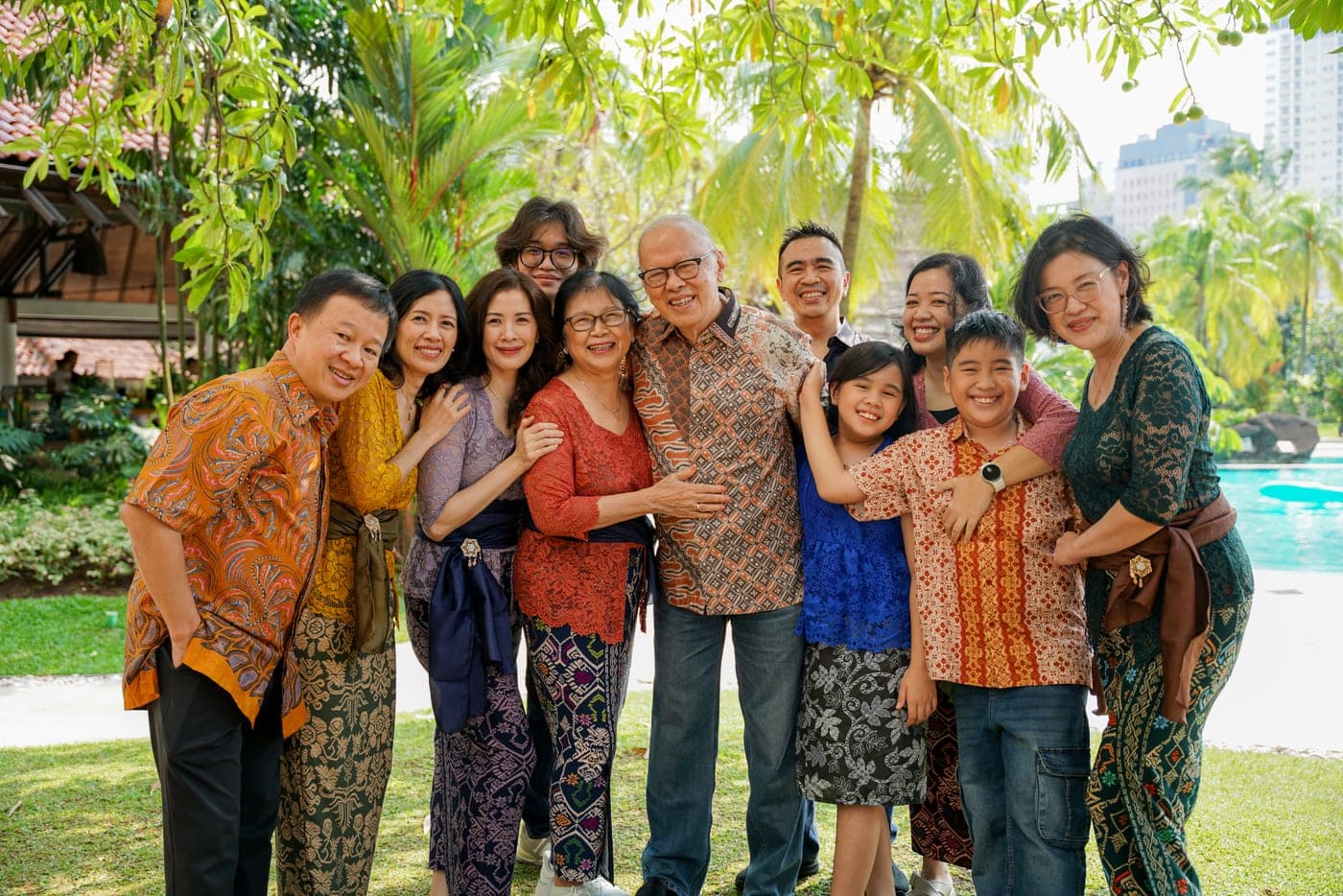 Family Photography Tangerang — Extended Family Portraits